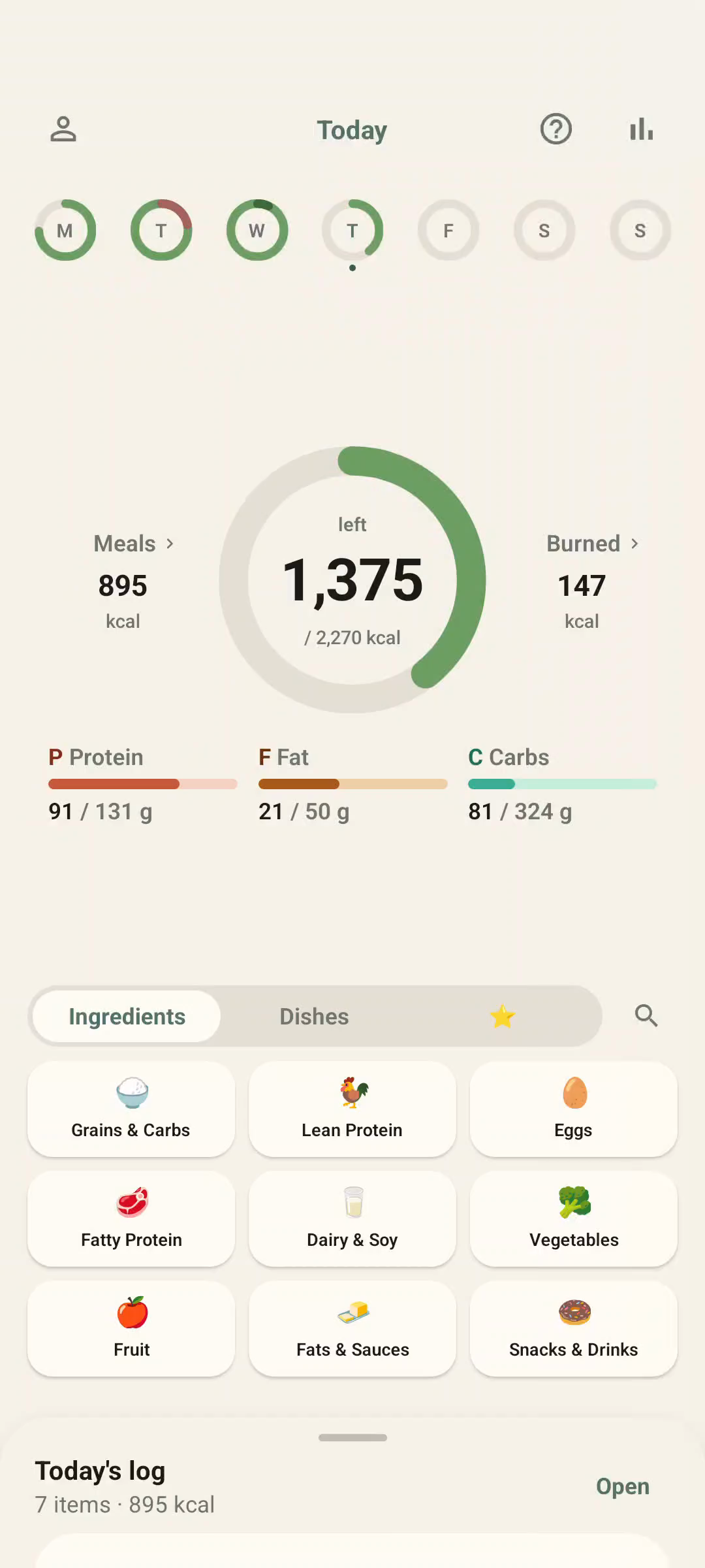 Hachibu app home screen showing today's calories and macro balance at a glance.